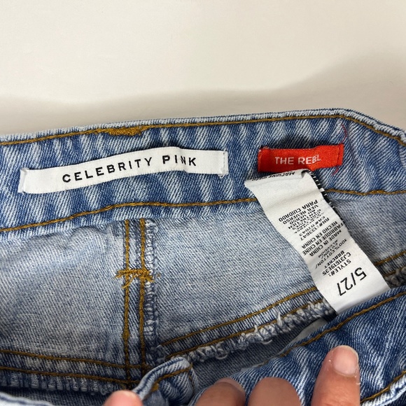 CELEBRITY PINK The Rebel Ultra High-Rise Frayed Denim Shorts Size 5/27 - Picture 3 of 3